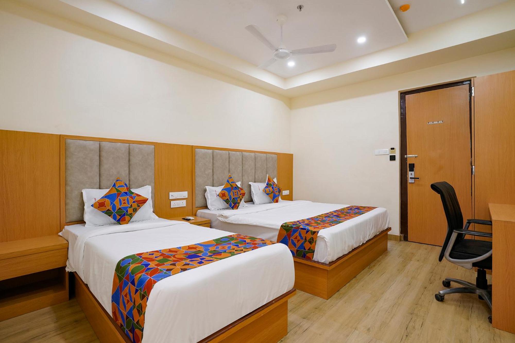 Fabhotel 7 Square - Nr Bkc Mumbai Exterior foto
