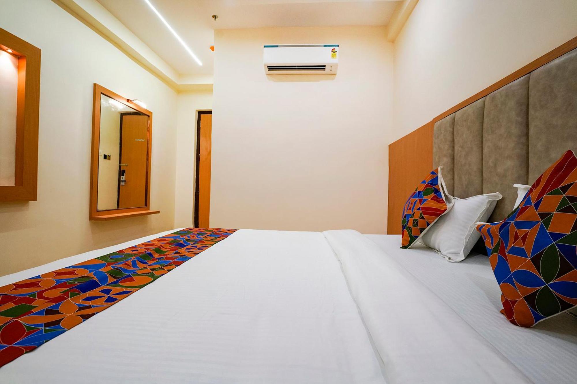 Fabhotel 7 Square - Nr Bkc Mumbai Exterior foto