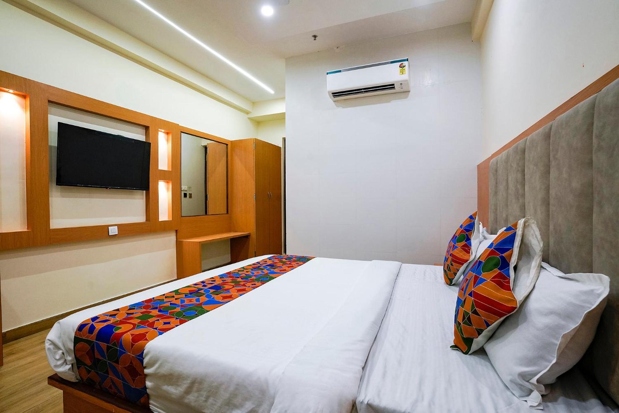 Fabhotel 7 Square - Nr Bkc Mumbai Exterior foto